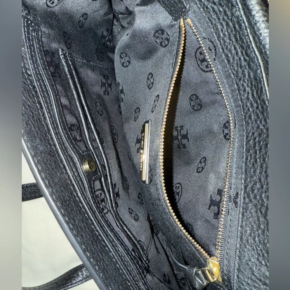 Tory Burch Britten Fold Over Messenger Black Leather Crossbody Purse - Picture 11 of 16